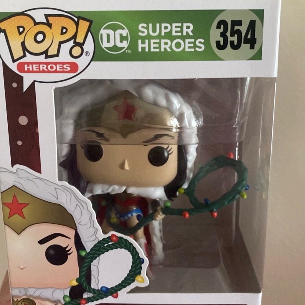 Funko Pop DC Super Heroes Holiday Figure